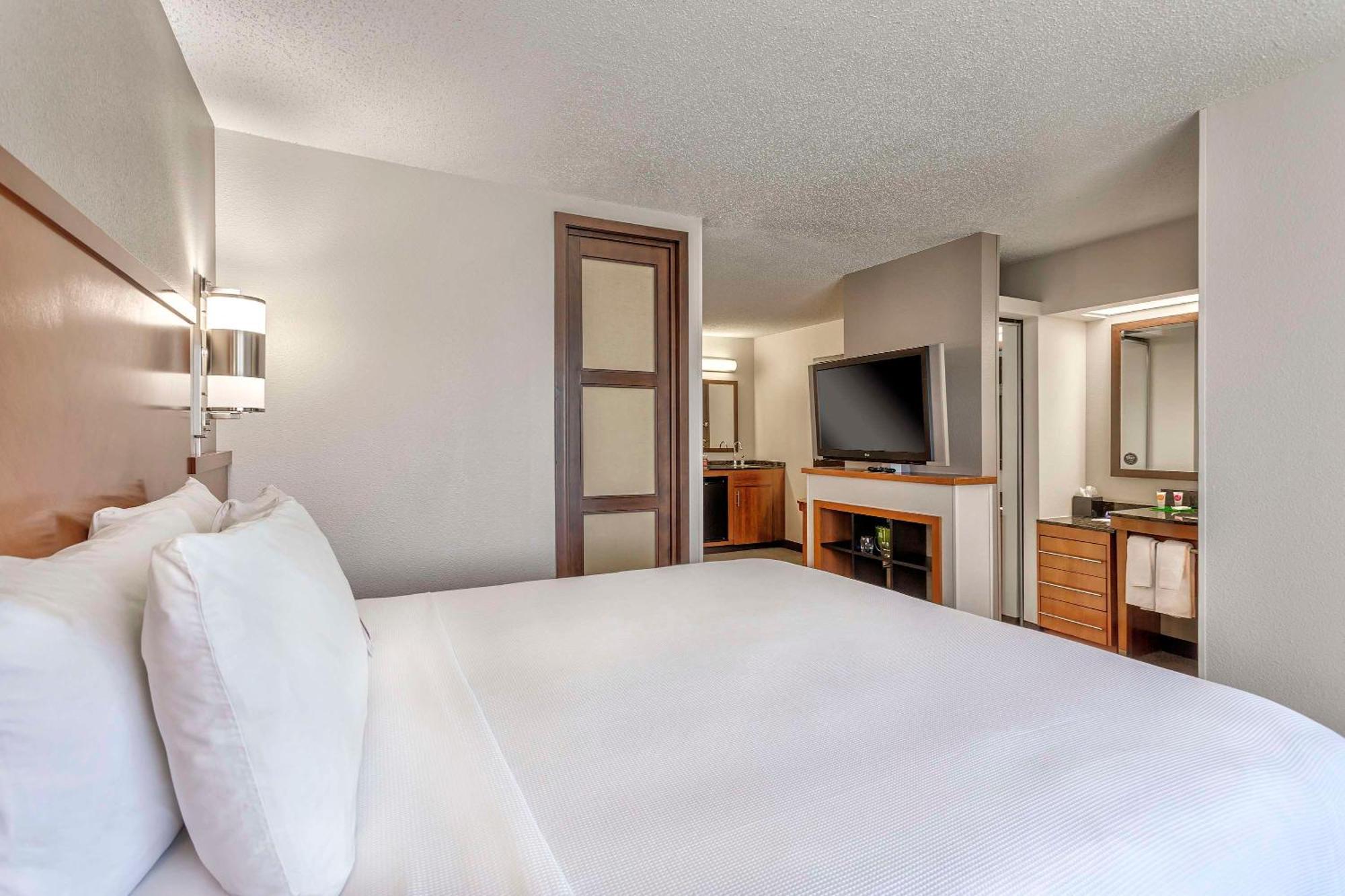 Hyatt Place Kansas City/overland Park/convention Center Hotel 3*
